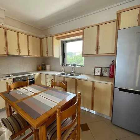 The Pearl Seaview Apartment, 10sec Walk To The Sea *
